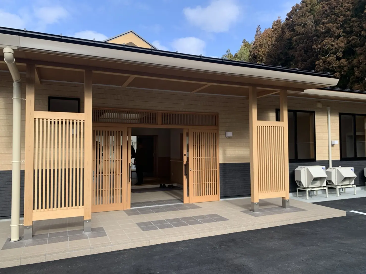 高野山高等学校の寮の外観